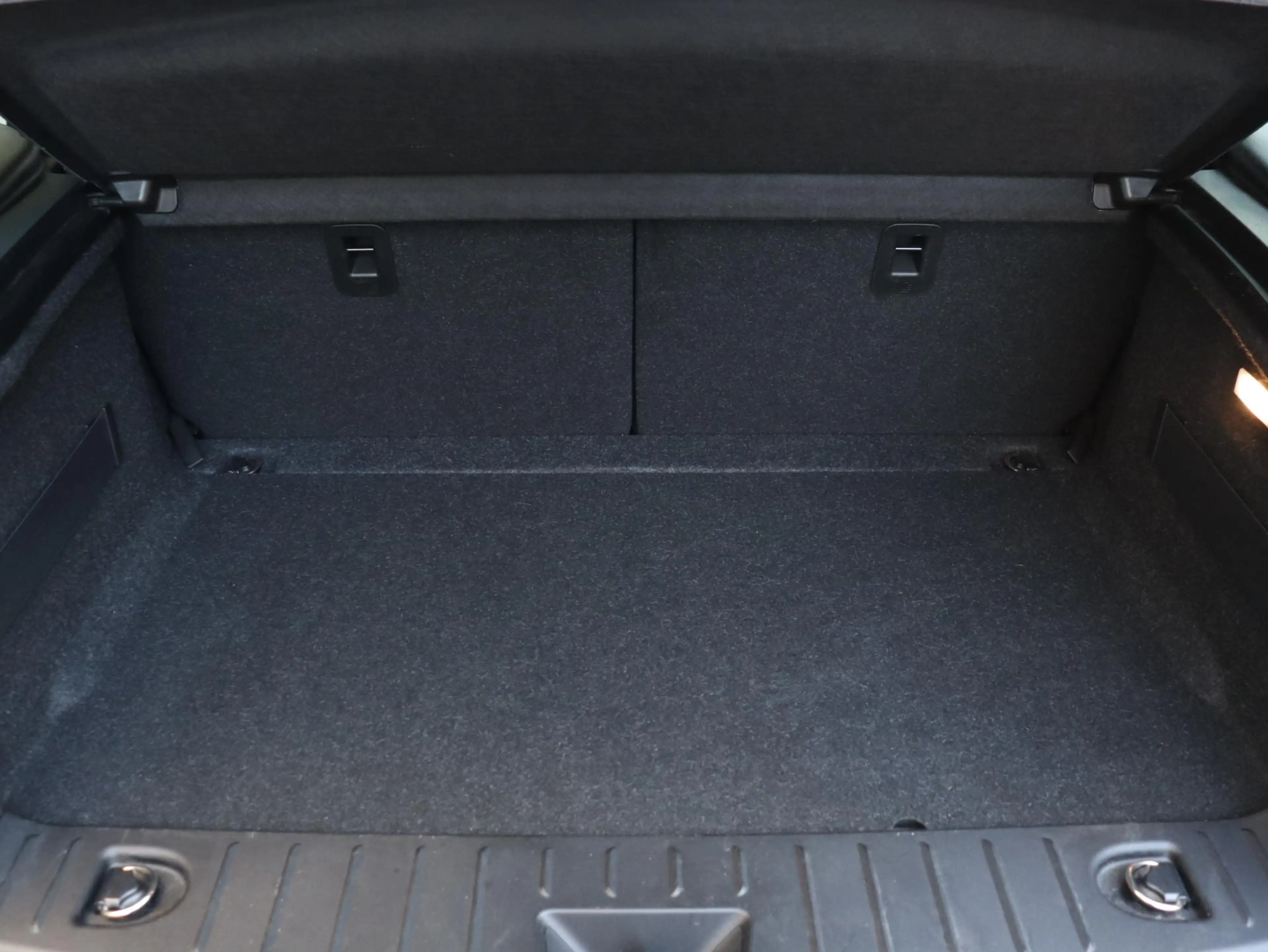 BMW i3 120Ah 42 kWh | Comfort Pack | Driving Assistant Pl — photo 12