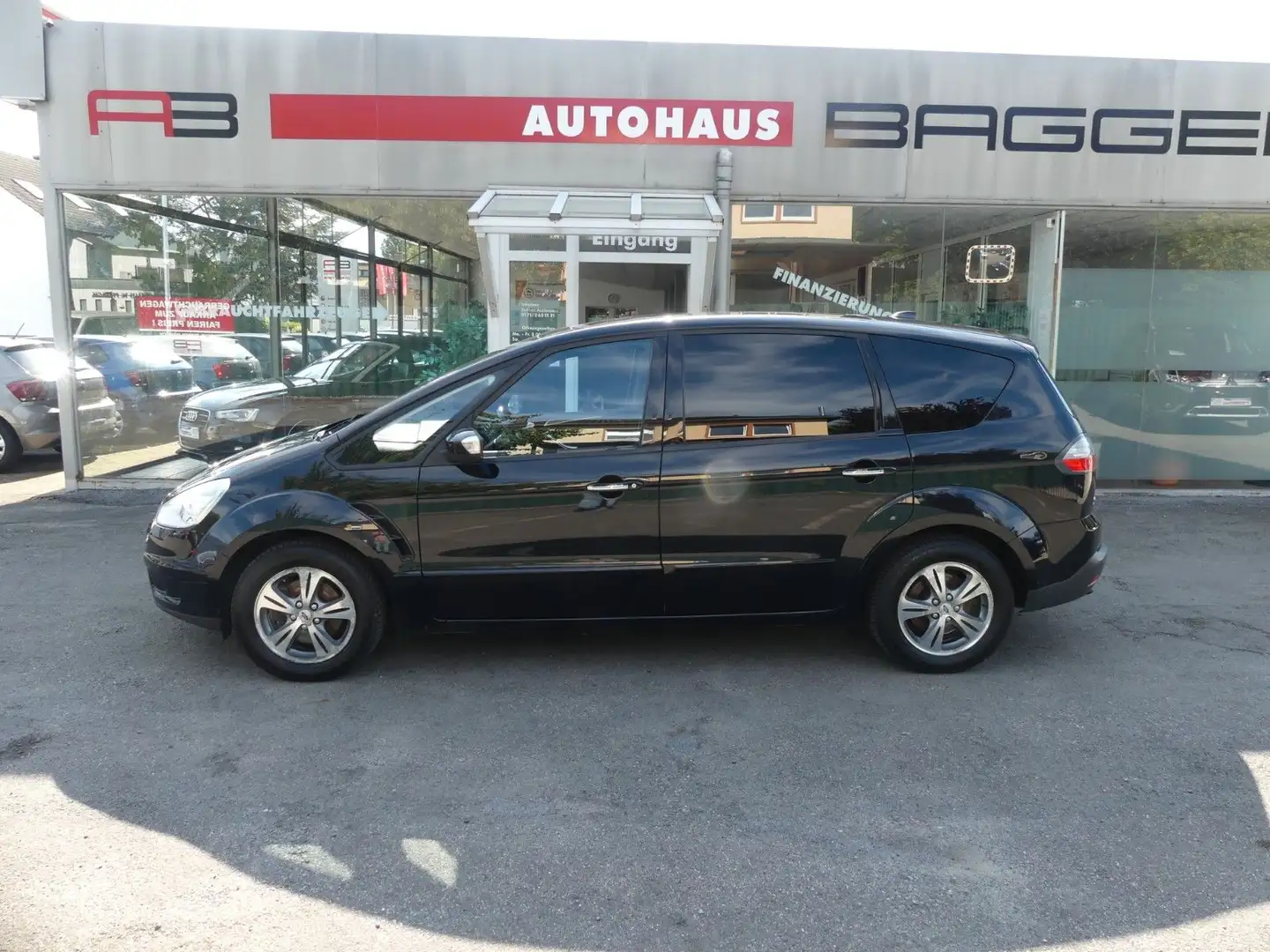 Ford S-Max Titanium 7-Sitzer Schwarz - 1