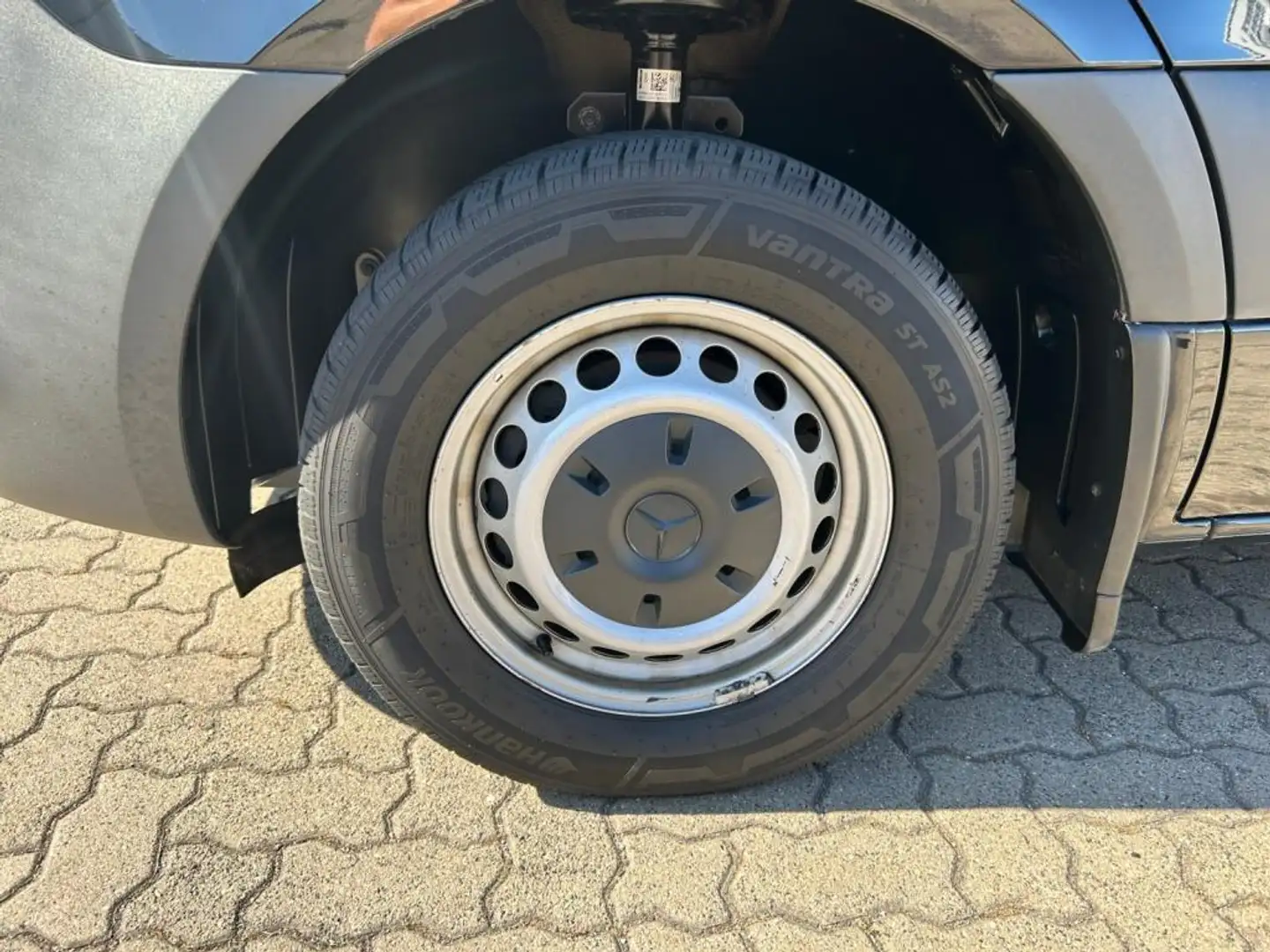 Mercedes-Benz Sprinter 214 CDI KA MBUX+STHZG+NAVI+KAMERA Zwart - 2