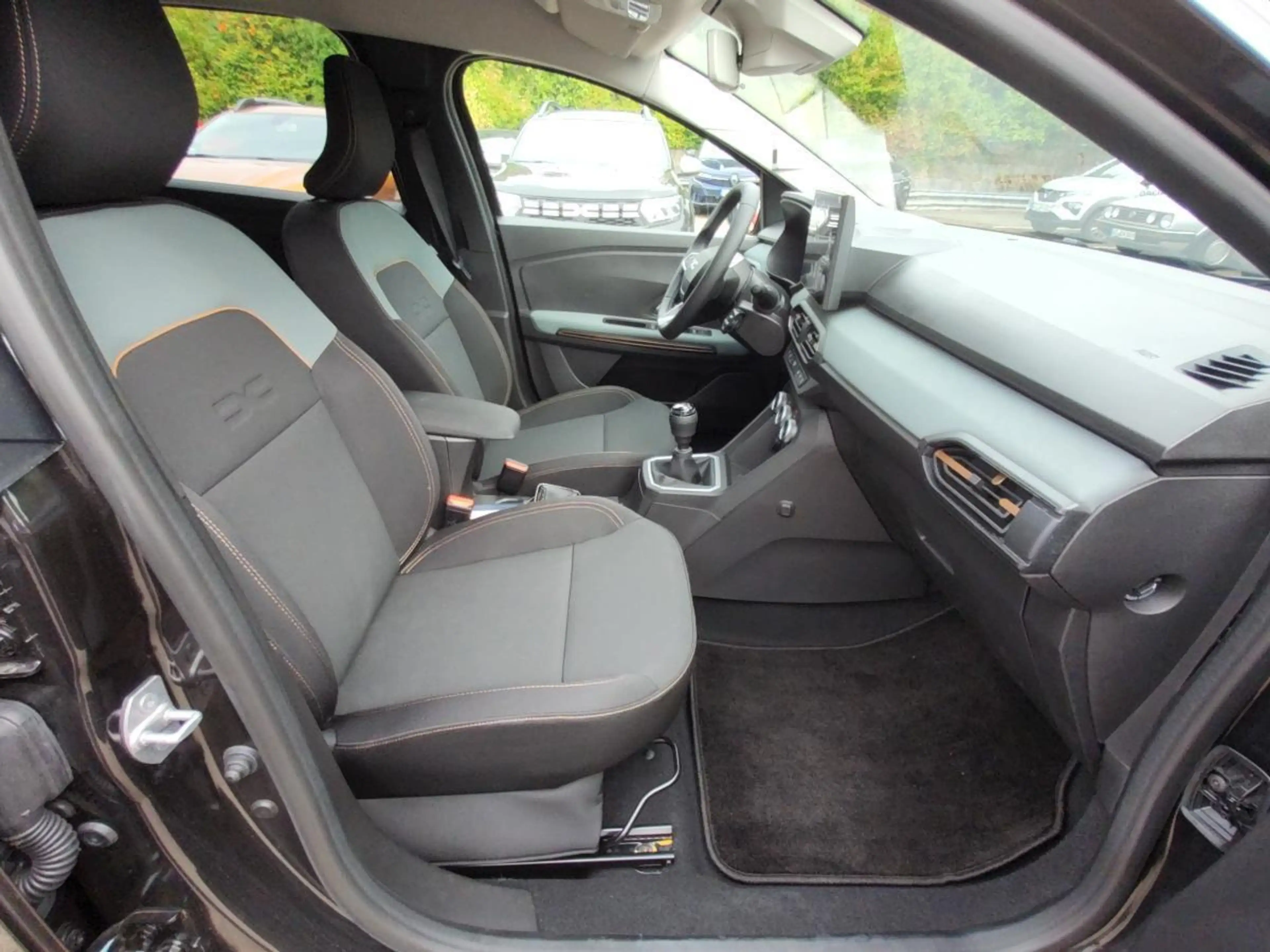 Dacia Jogger Extreme TCe 110 — photo 11