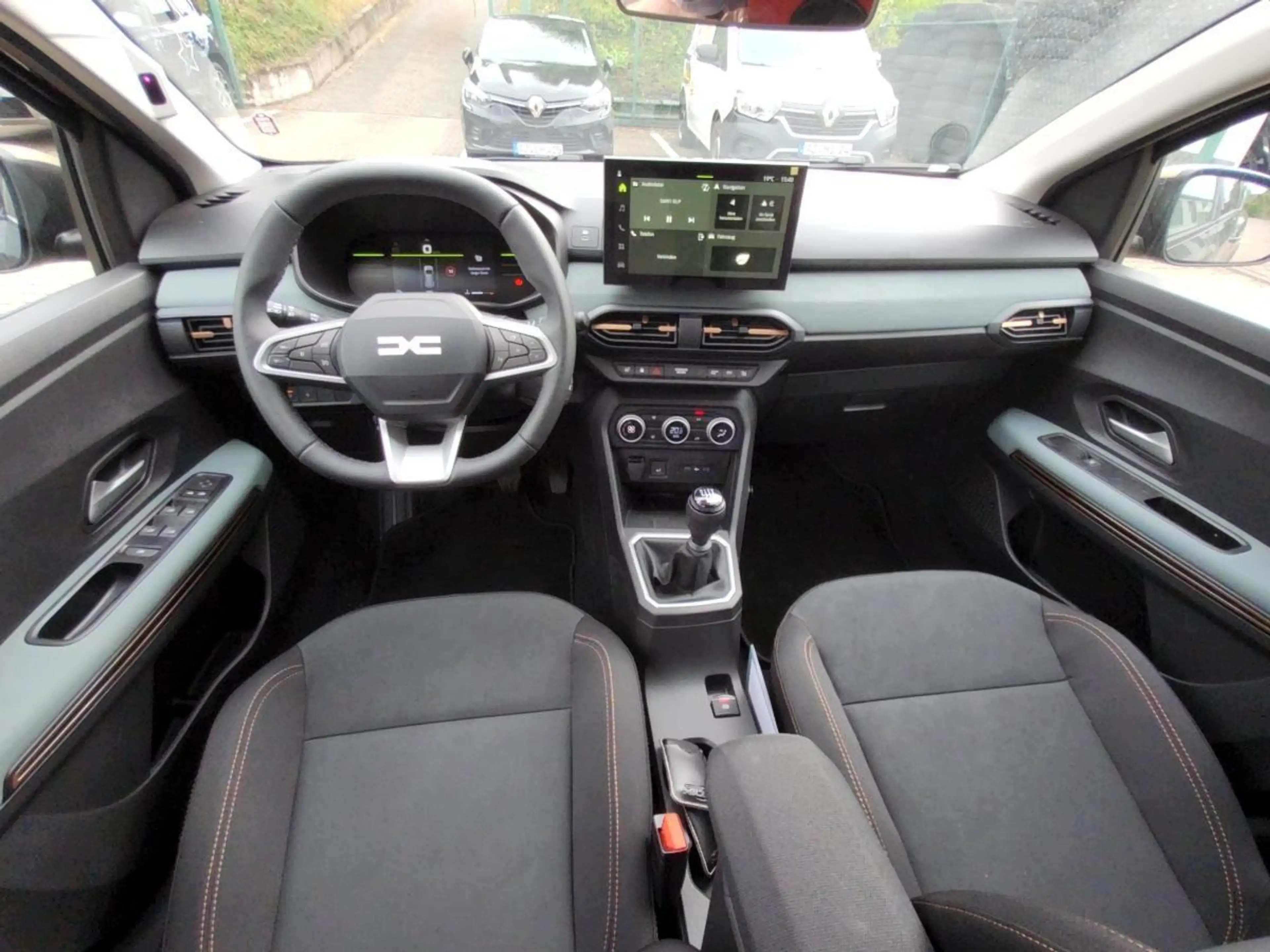 Dacia Jogger Extreme TCe 110 — photo 8