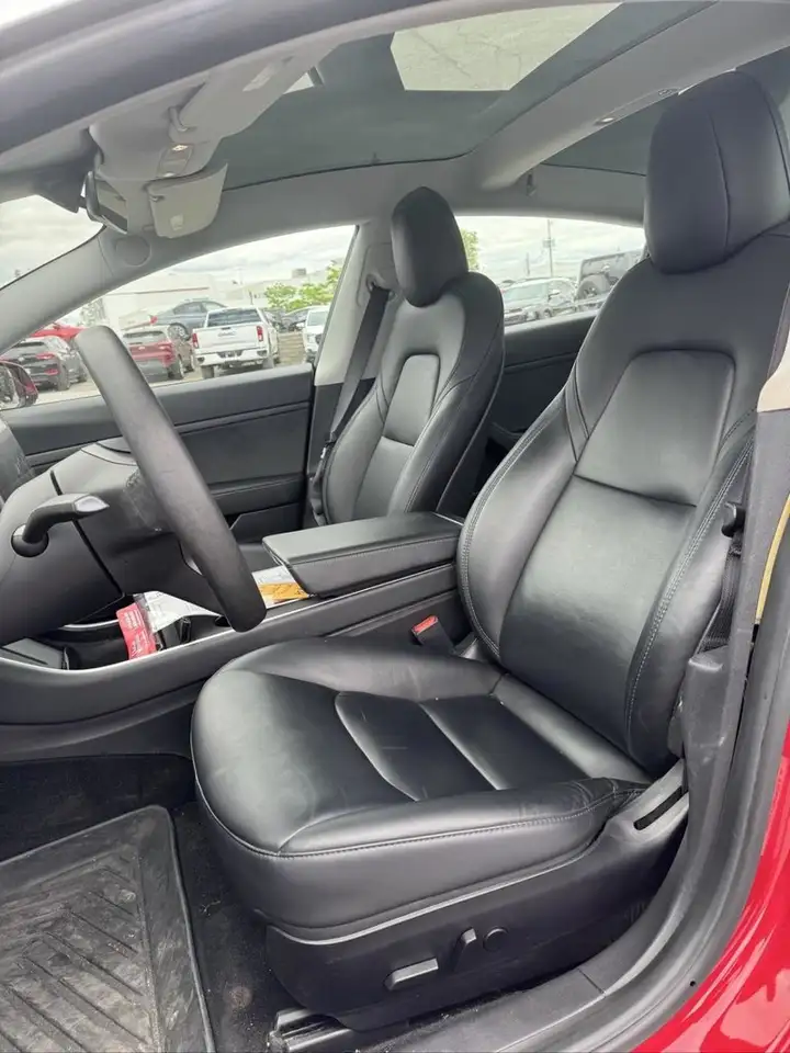 Tesla Model 3 photo Tesla Model 3