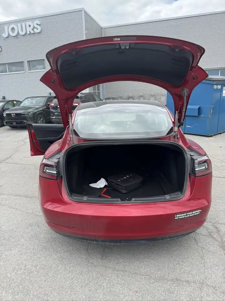 Tesla Model 3 photo Tesla Model 3