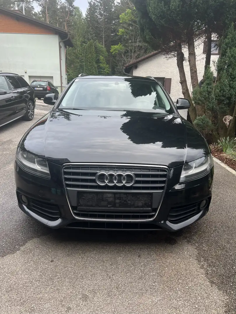 Audi A4 Attraction Schwarz - 1