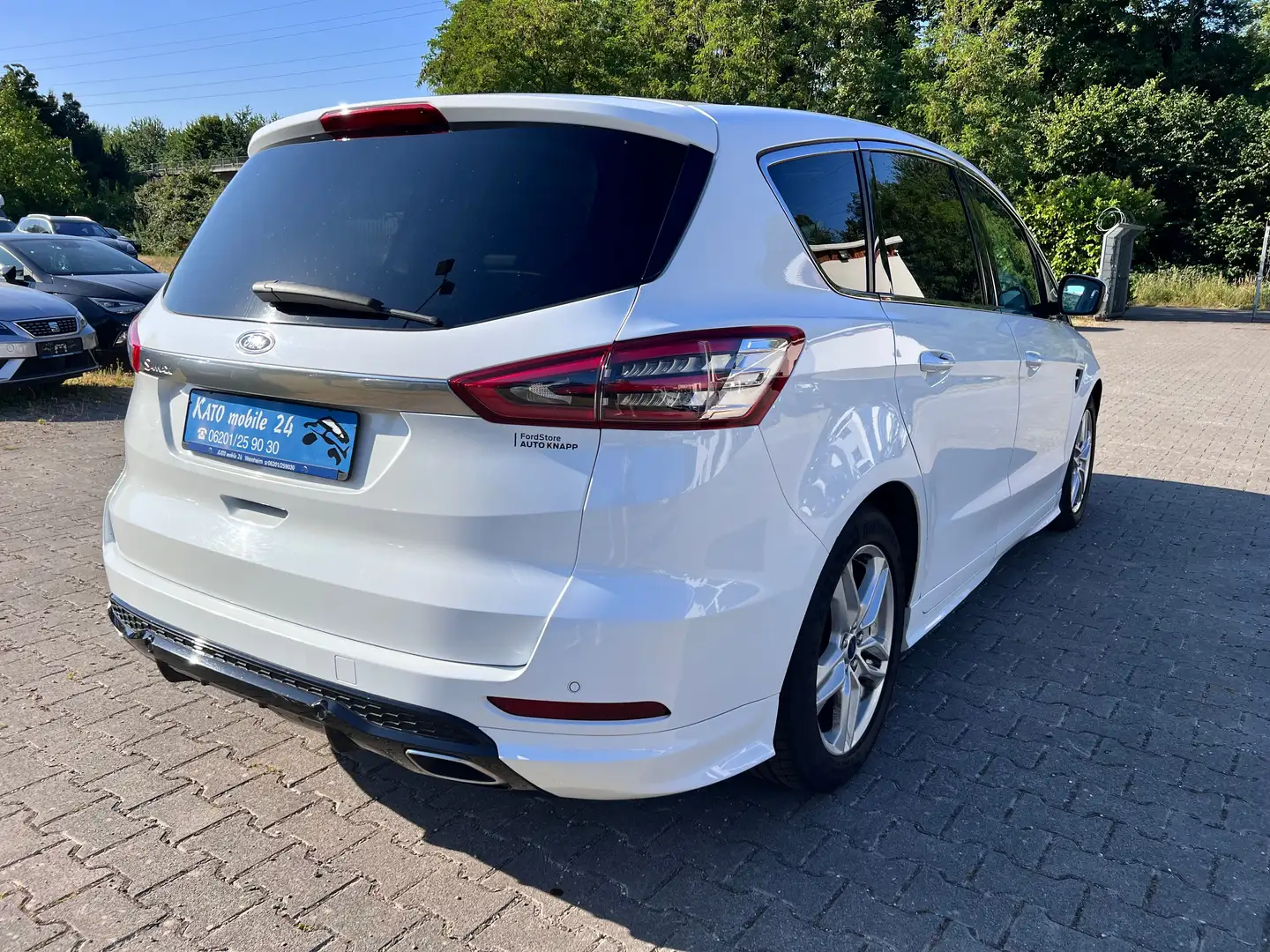 Ford S-Max Titanium 7-Sitzer Panormadach Leder Navi LED SHZ.. Weiß - 2