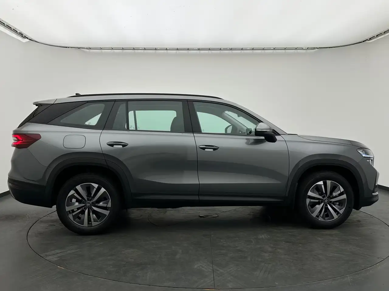 Skoda Kodiaq Kodiaq 1.5 TSI DSG +NAV+MATRIX+7-SITZER+CAM+AHK+ 6