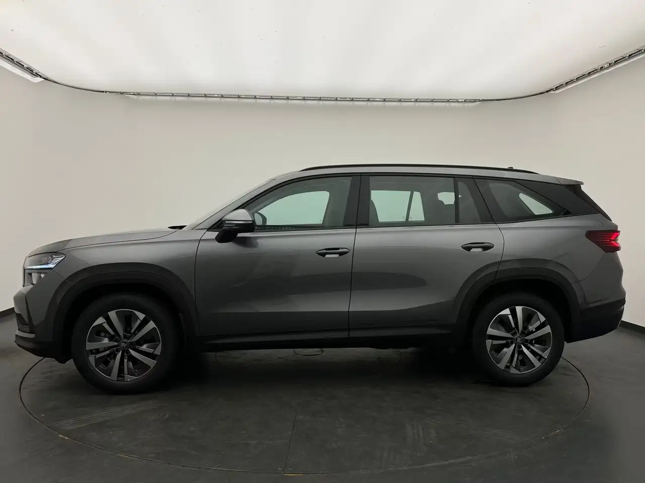 Skoda Kodiaq Kodiaq 1.5 TSI DSG +NAV+MATRIX+7-SITZER+CAM+AHK+ 5