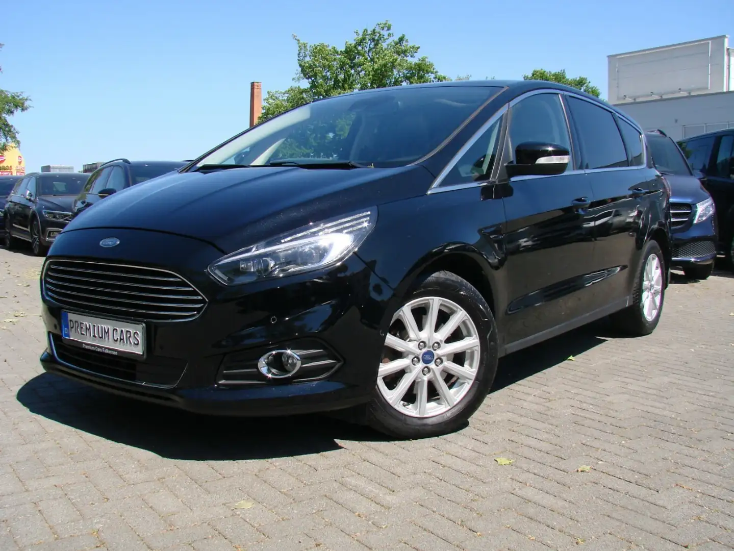 Ford S-Max 2.0TDCi Titanium 7-Sitzer Pano Navi Kamera Schwarz - 2