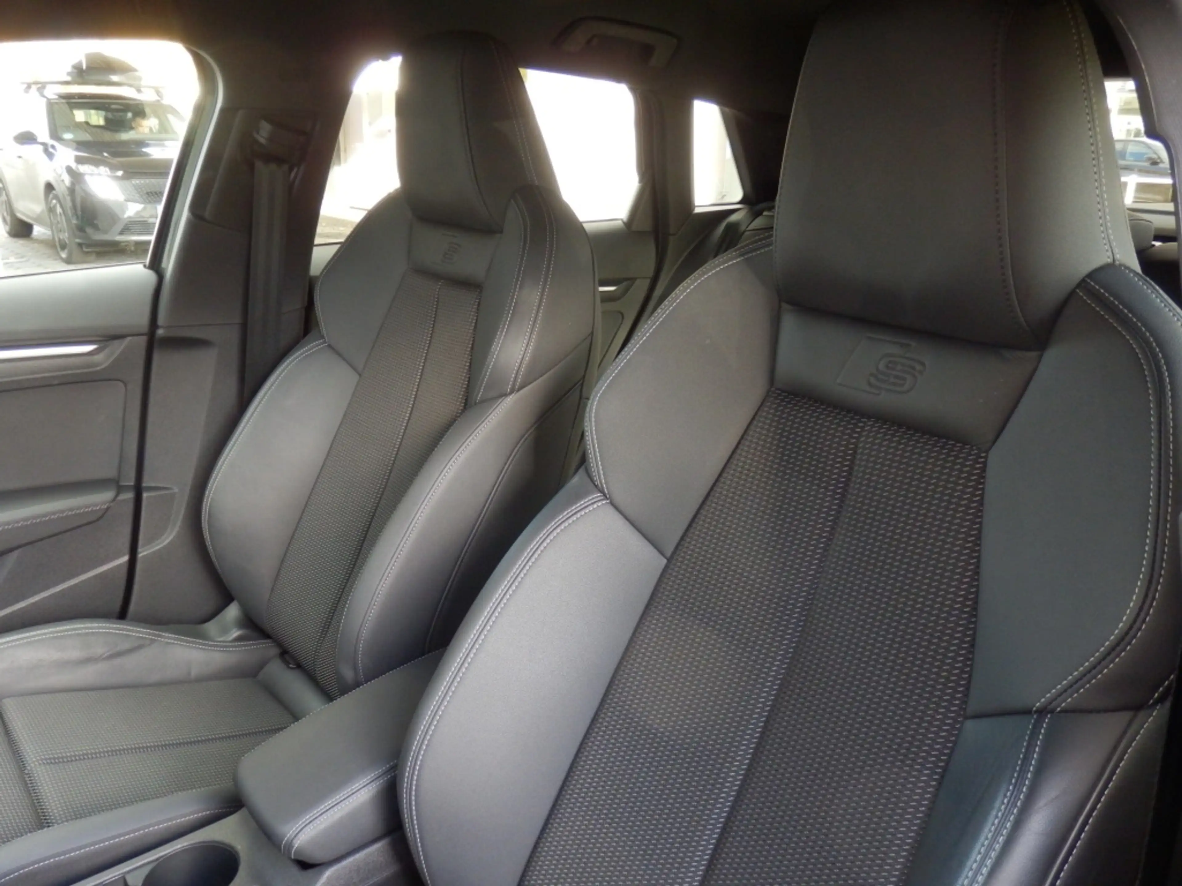 Audi A3 Sportback 45 TFSI e S ed. Comp — photo 10