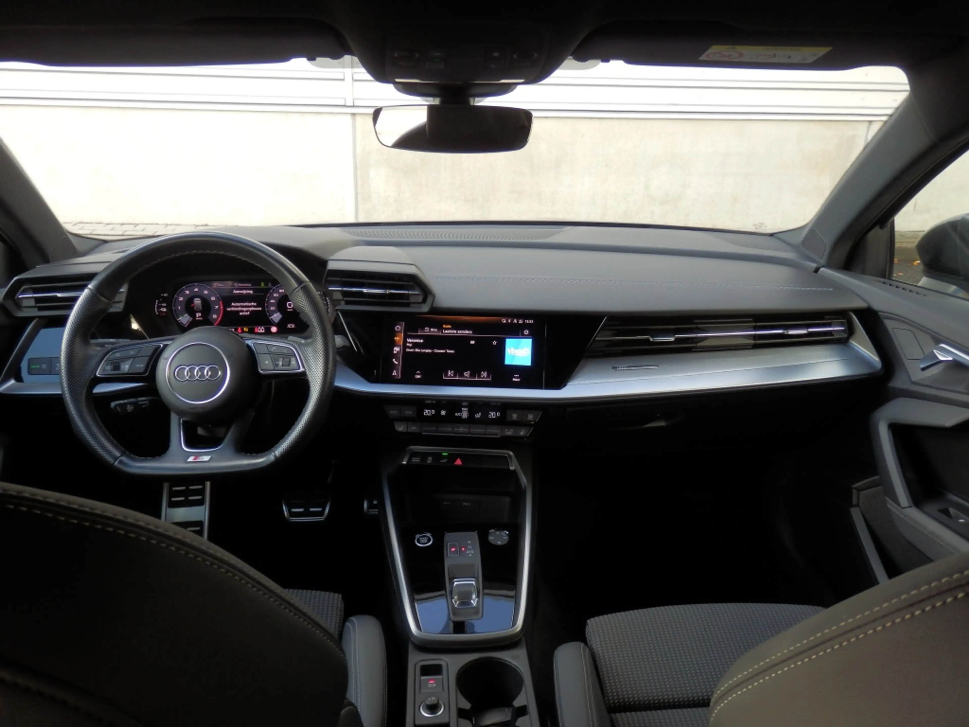 Audi A3 Sportback 45 TFSI e S ed. Comp — photo 15