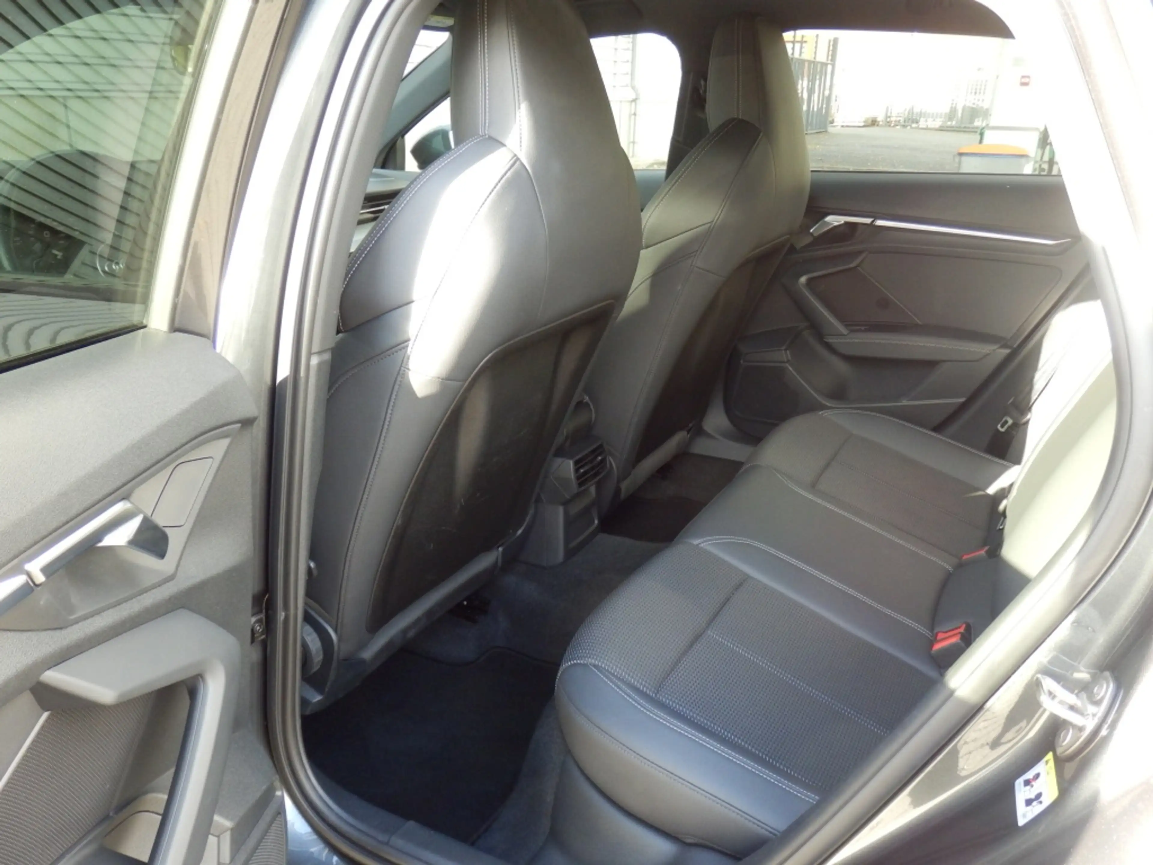 Audi A3 Sportback 45 TFSI e S ed. Comp — photo 12