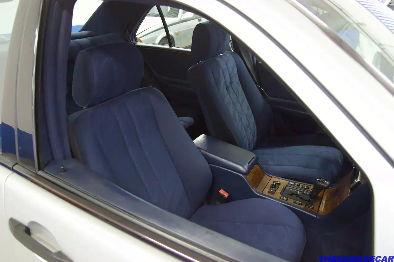 Mercedes-Benz E 280, foto 12