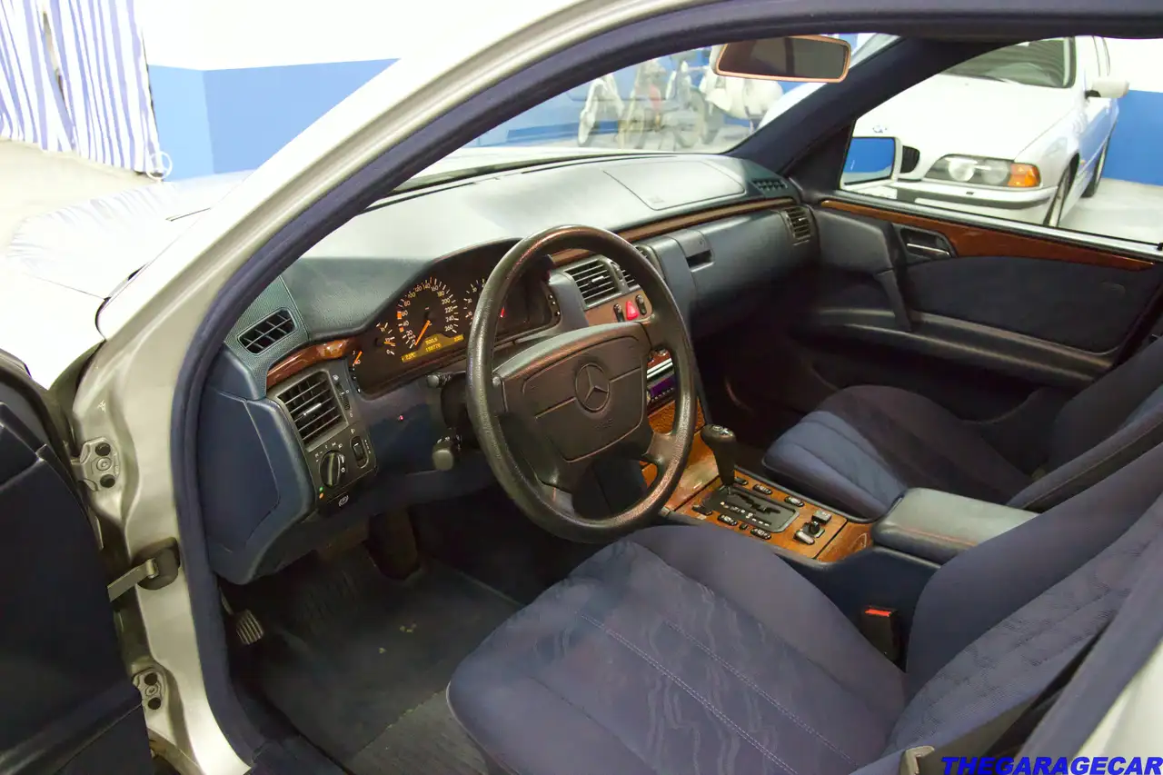 Mercedes-Benz E 280, foto 7
