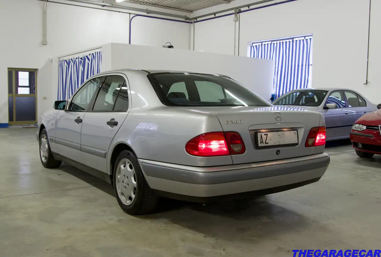 Mercedes-Benz E 280, foto 5