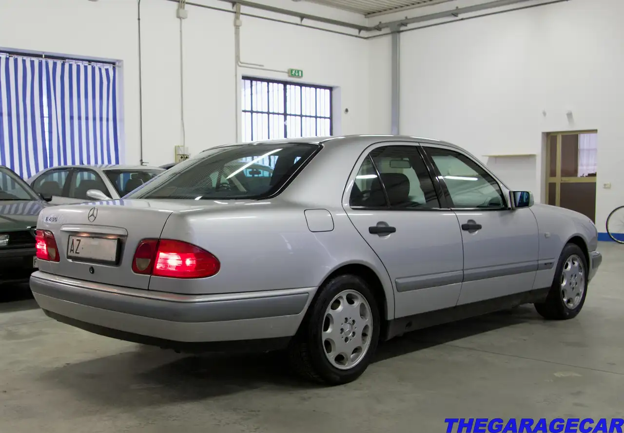 Mercedes-Benz E 280, foto 6