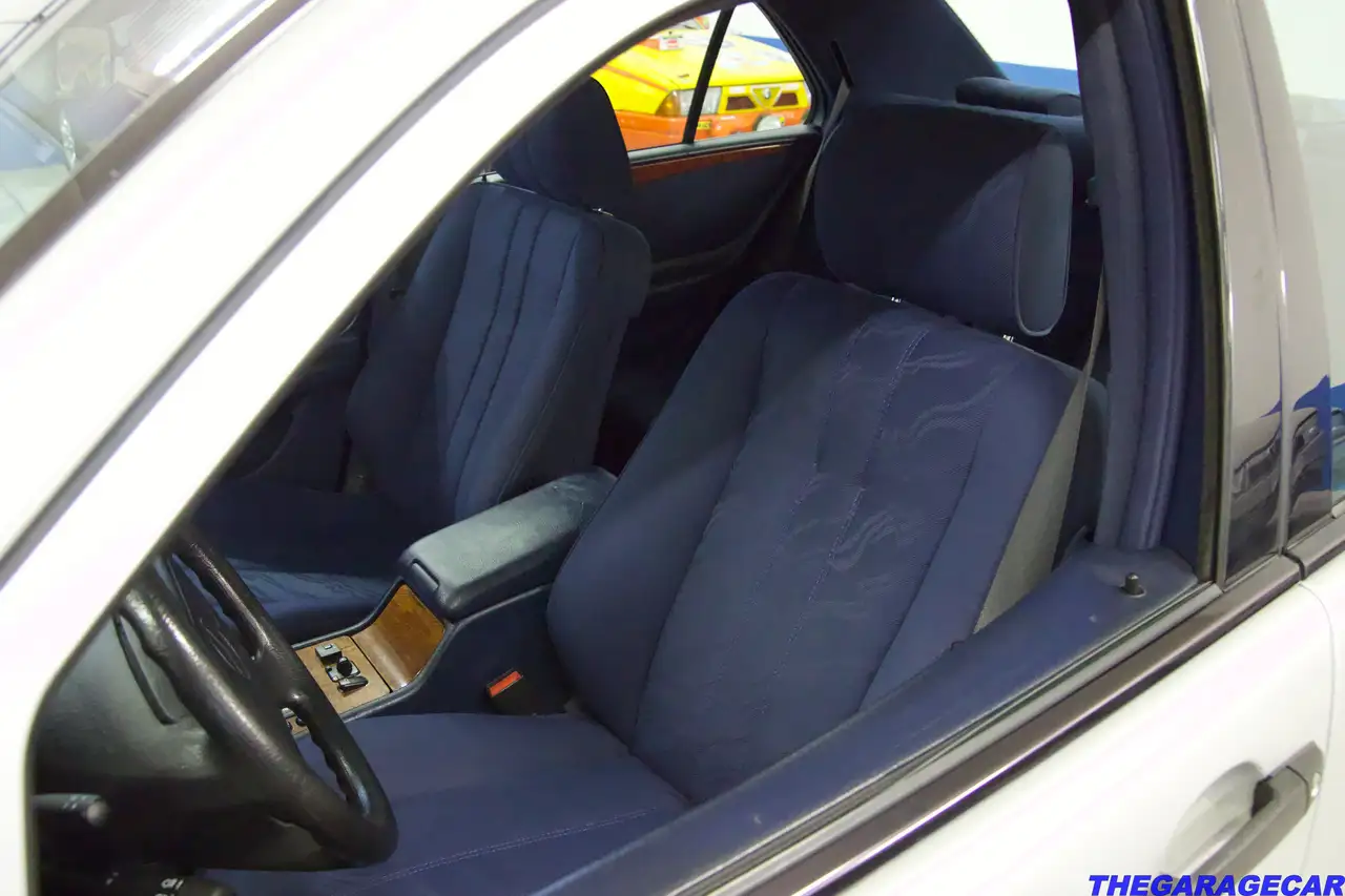 Mercedes-Benz E 280, foto 8