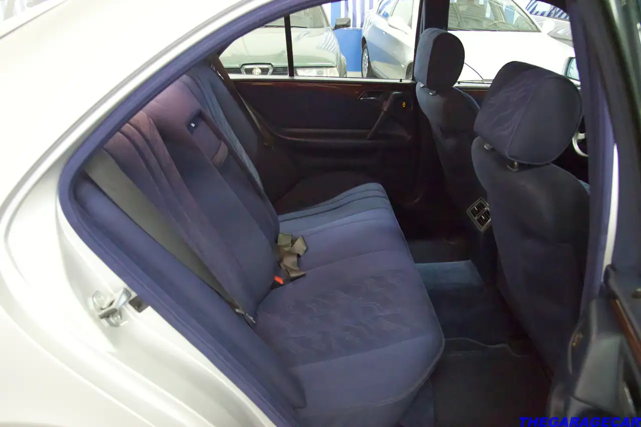Mercedes-Benz E 280, foto 10