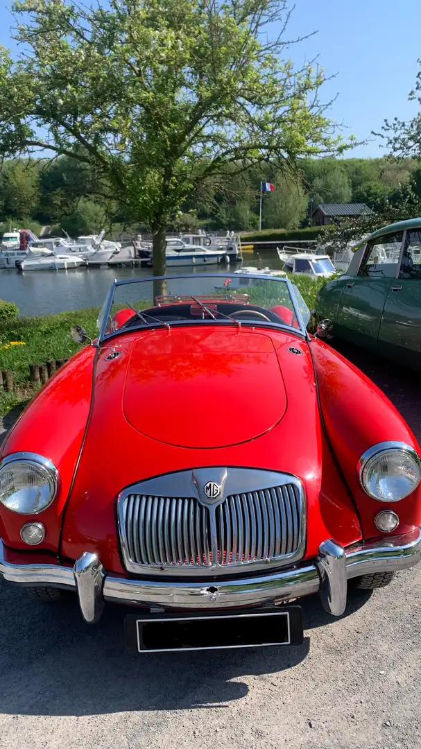 MG MGA Červená - 2