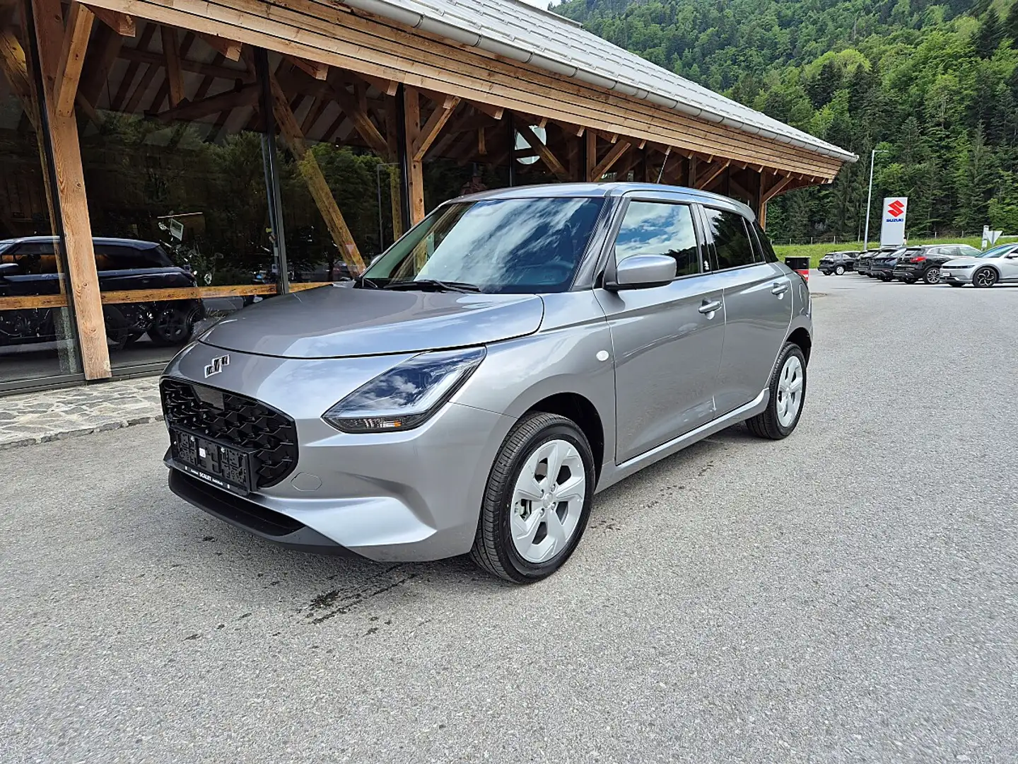 Suzuki Swift 1,2 Hybrid Allgrip Shine Silber - 1