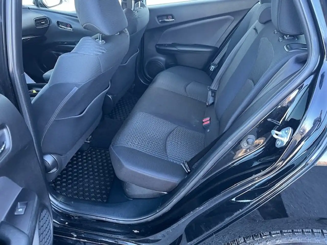 Toyota Prius снимка Toyota Prius