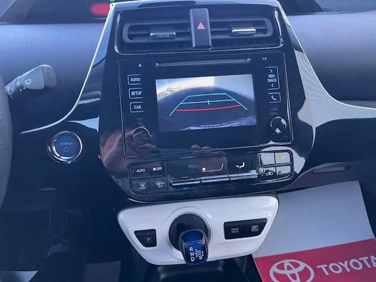 Toyota Prius снимка Toyota Prius