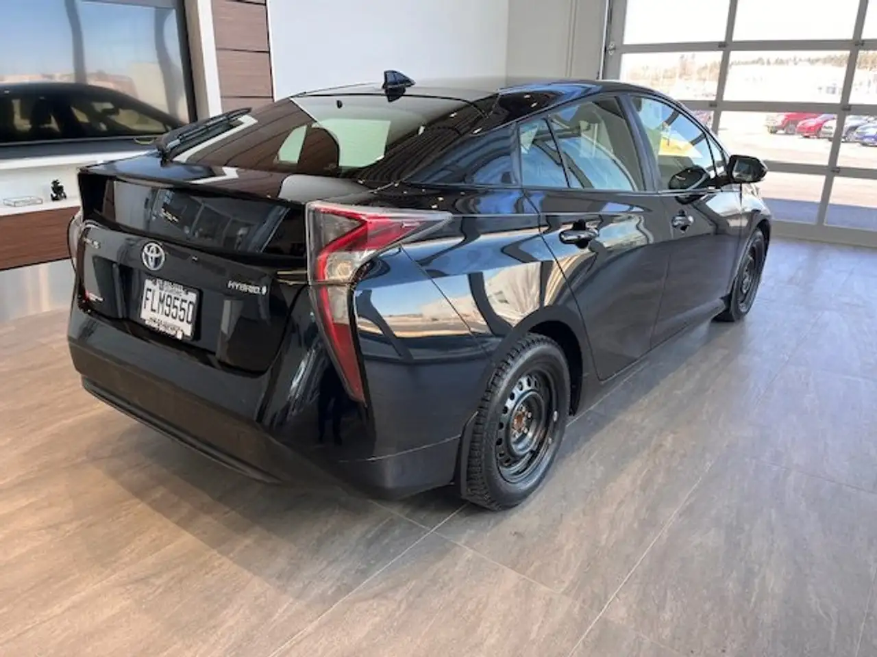 Toyota Prius снимка Toyota Prius