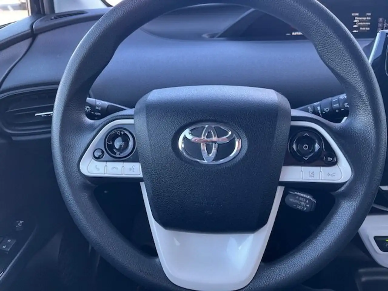 Toyota Prius снимка Toyota Prius