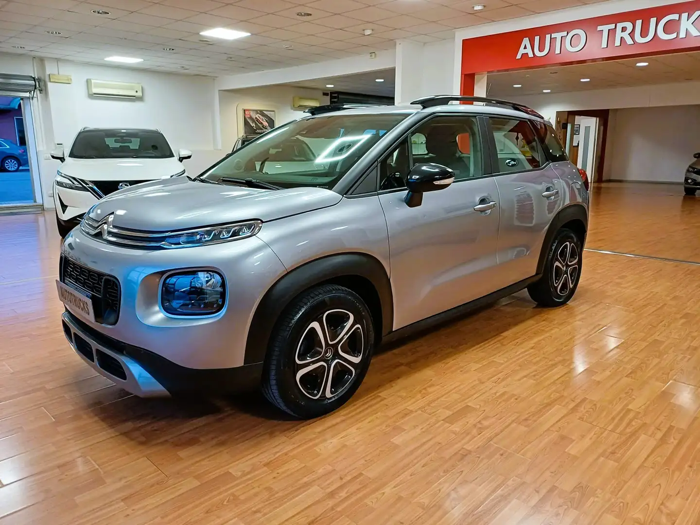 Citroen C3 C3 Aircross 1.5 bluehdi Shine s Silber - 1