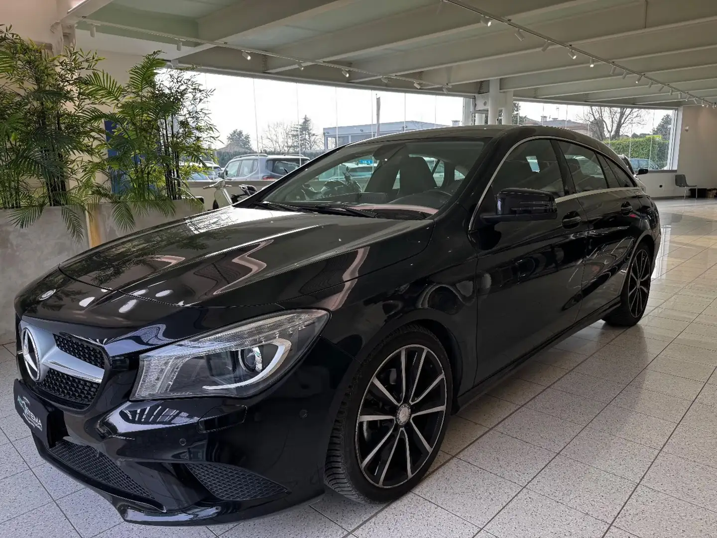 Mercedes-Benz CLA 220 d S.W. Automatic Sport Zwart - 1