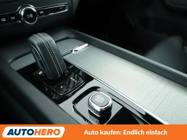 Volvo XC60 view 23