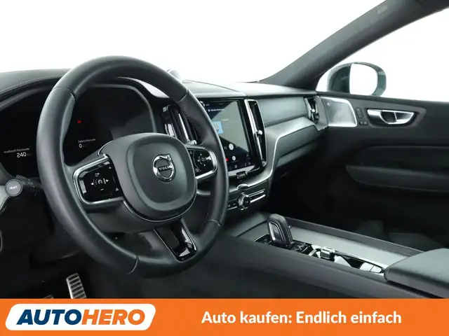 Volvo XC60 view 11