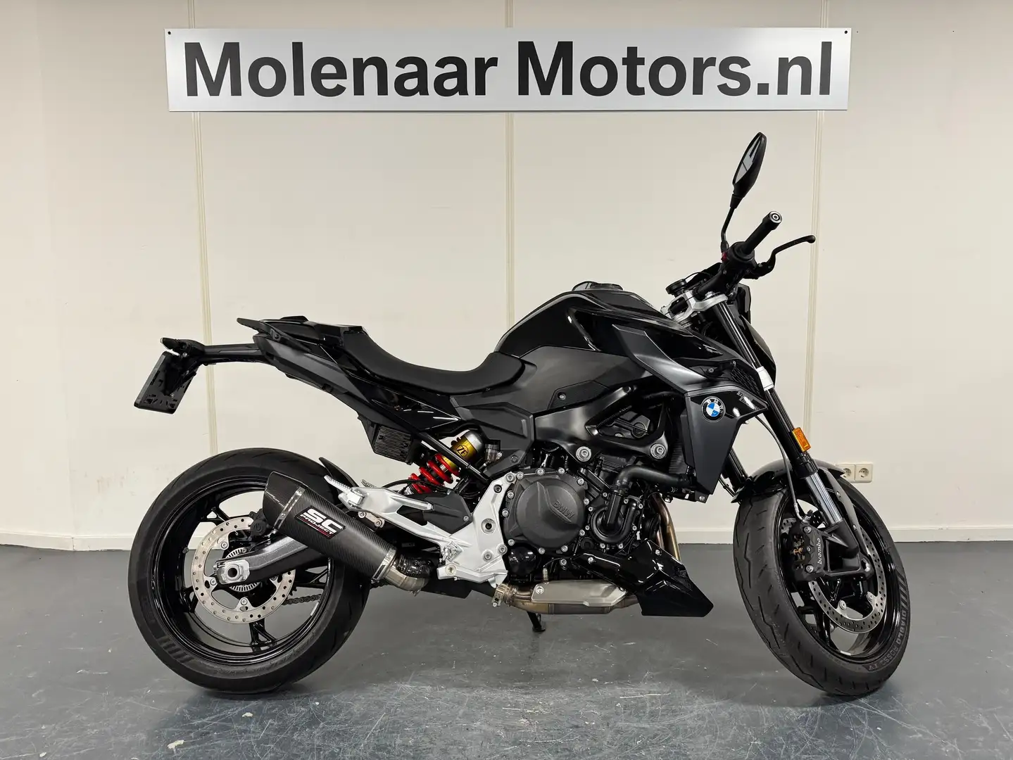 BMW F 900 R Schwarz - 1
