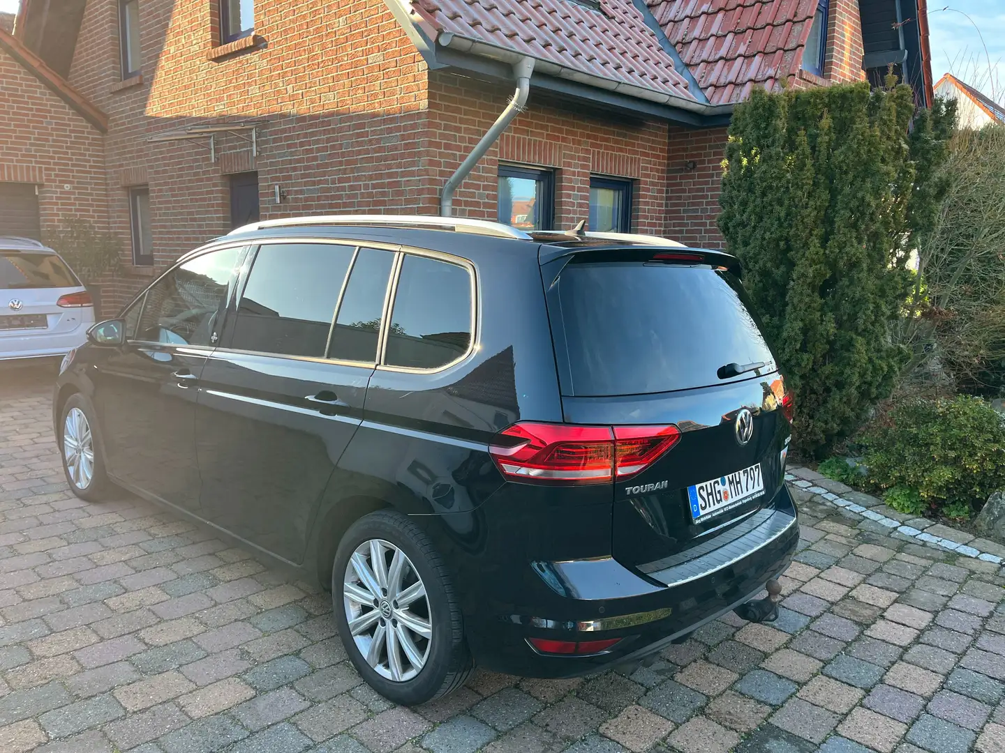Volkswagen Touran Sound BMT DSG Navigation  AHK ,Kamera Schwarz - 2