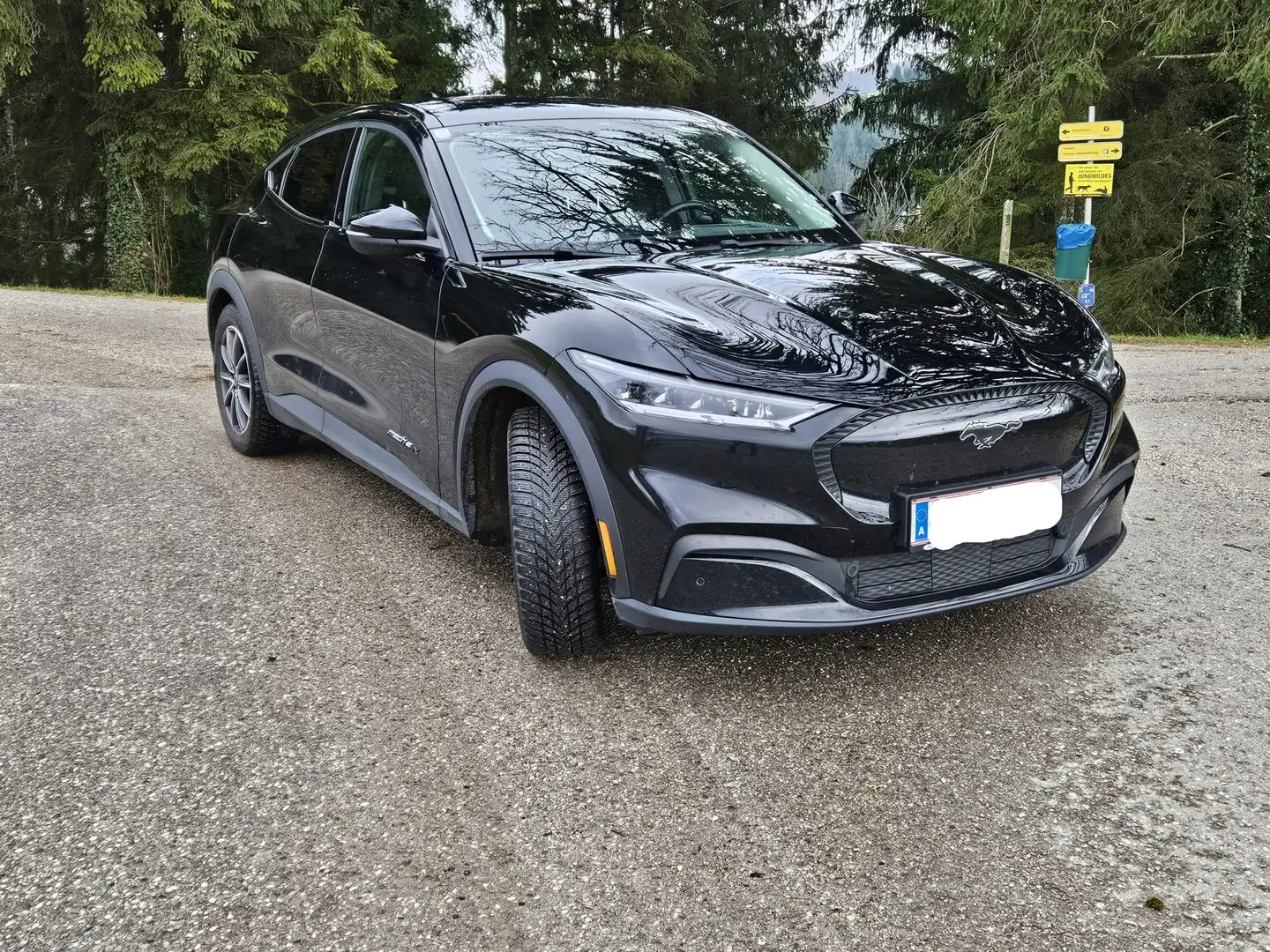 Ford Mustang Mach-E Mustang Mach-E Elektro 88kWh Extended Range Extended Range Schwarz - 1