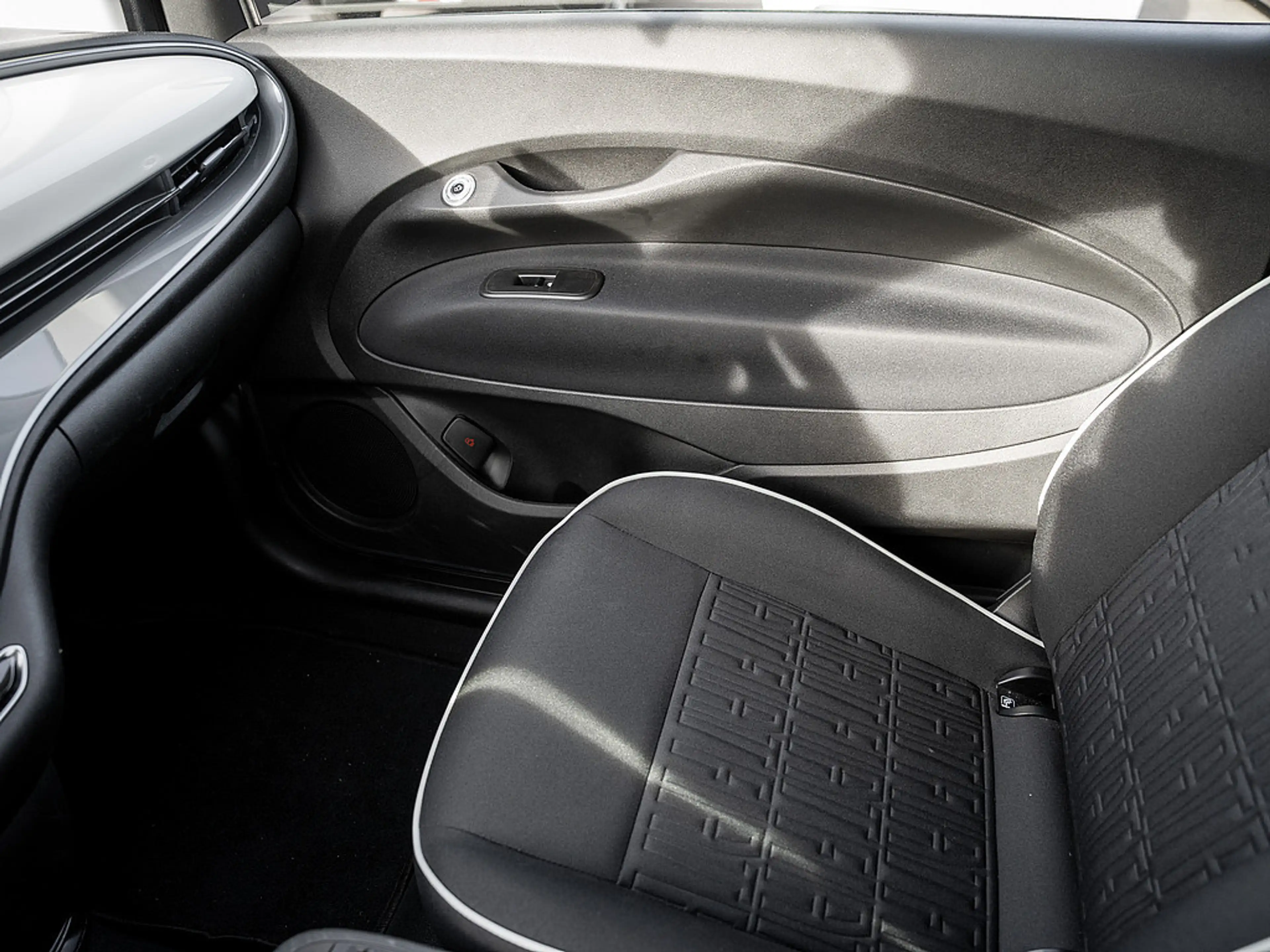 Fiat 500e Base 42kWh - CarPlay, Klimaautomatik, uv — photo 11