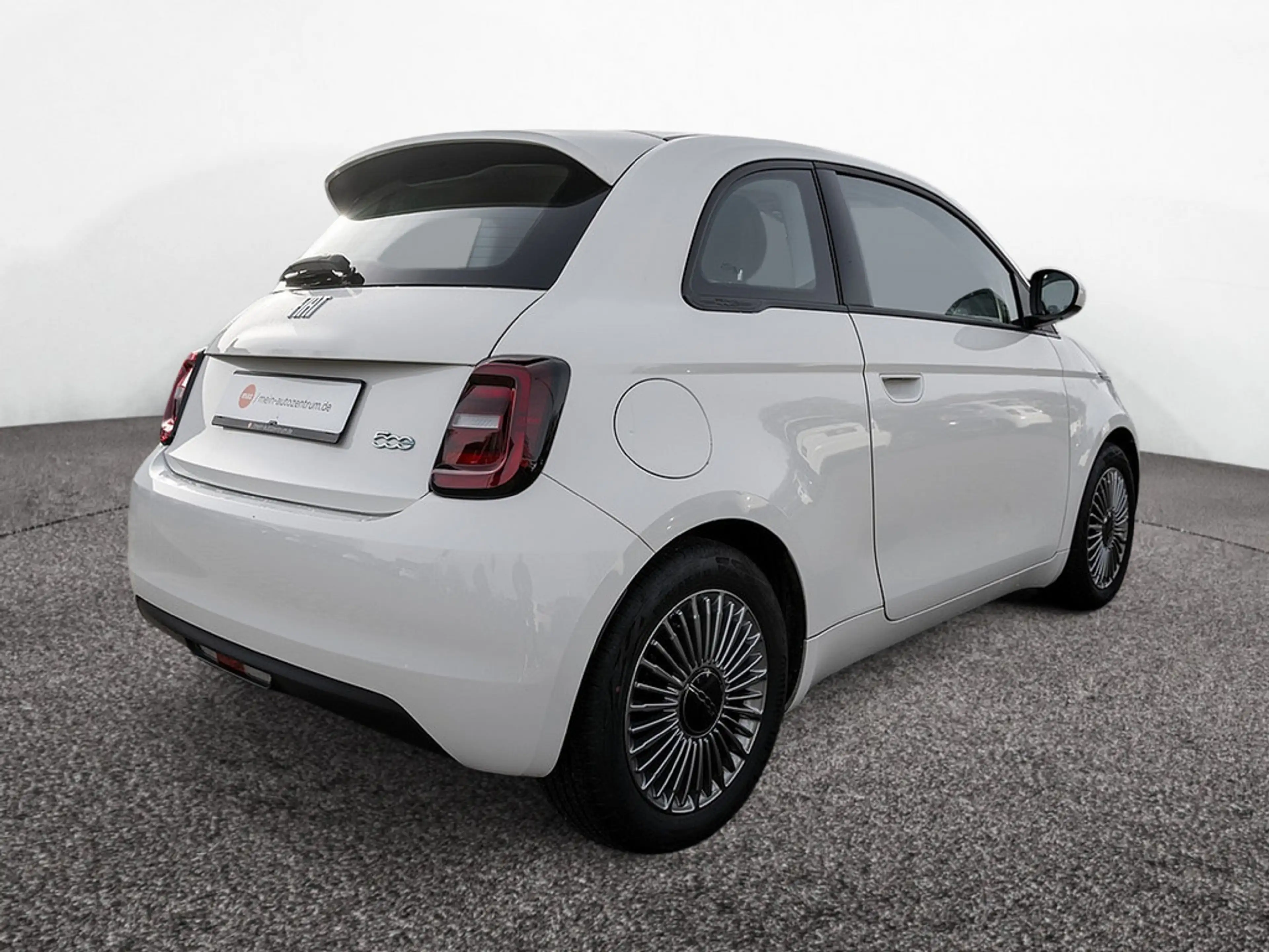 Fiat 500e Base 42kWh - CarPlay, Klimaautomatik, uv — photo 4