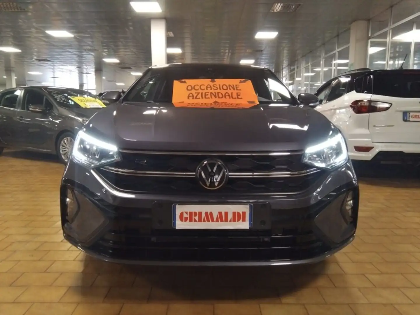 Volkswagen Taigo 1.0 TSI DSG R-Line  17" TETTO Gris - 2