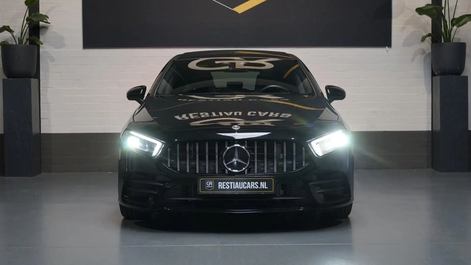 Mercedes-Benz A 250 A250 AMG 4MATIC 360CAMERA-ACC-AMBIANCE-BURMESTER-C Zwart - 2