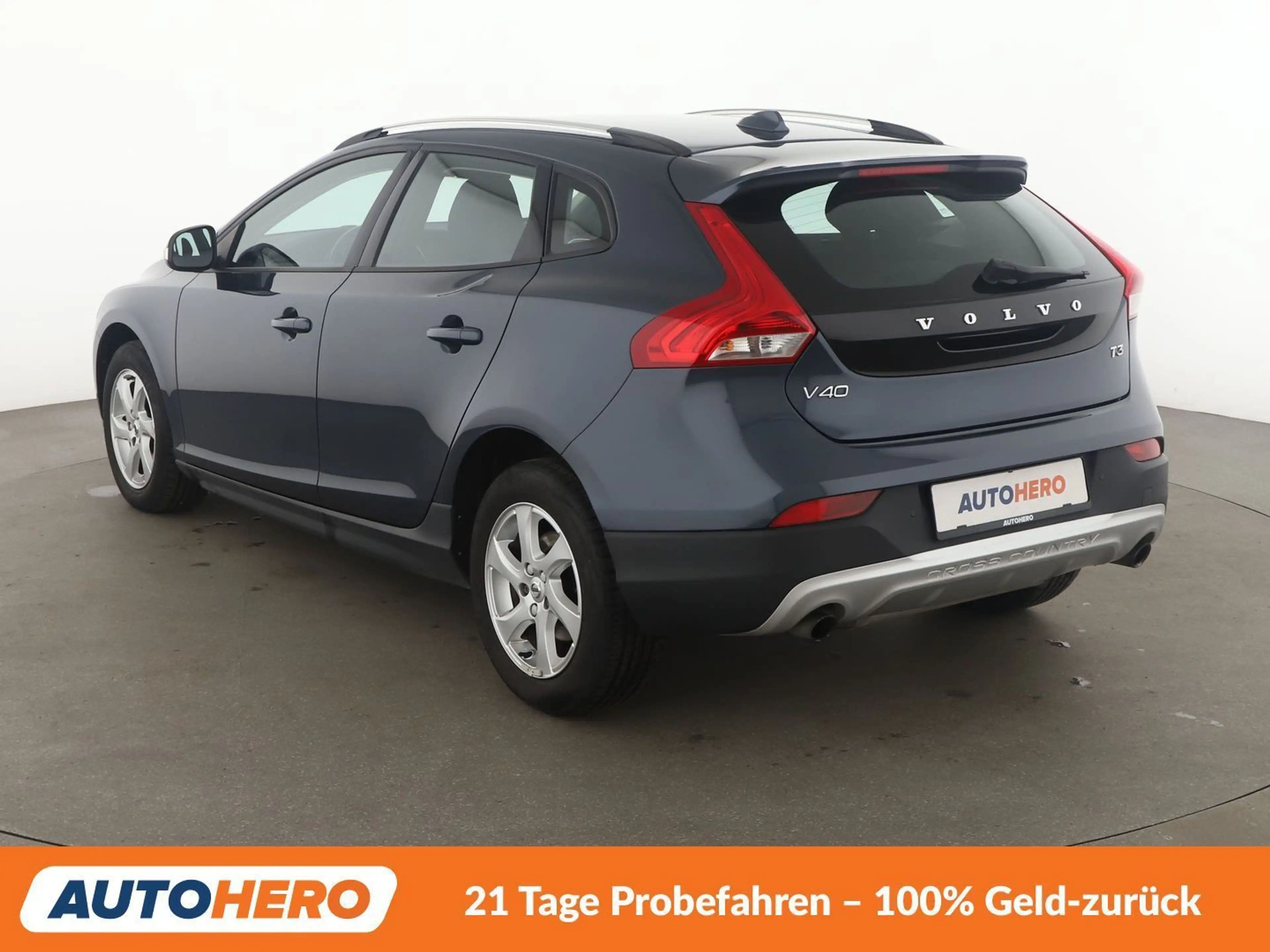 Volvo V40 Cross Country 2.0 T3*TEMPO*LIMITER*PDC — photo 4