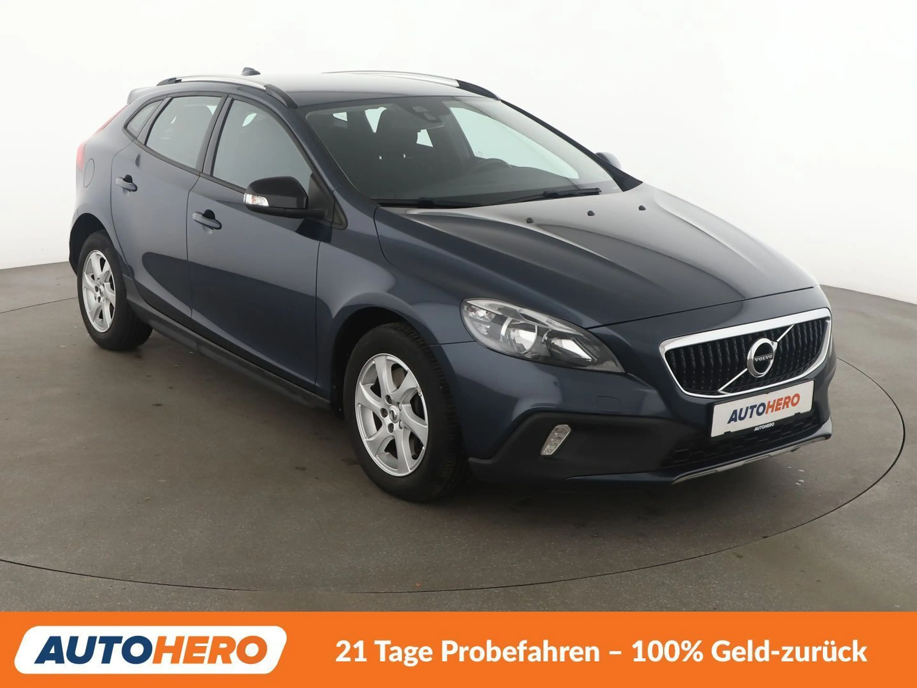 Volvo V40 Cross Country 2.0 T3*TEMPO*LIMITER*PDC — photo 8