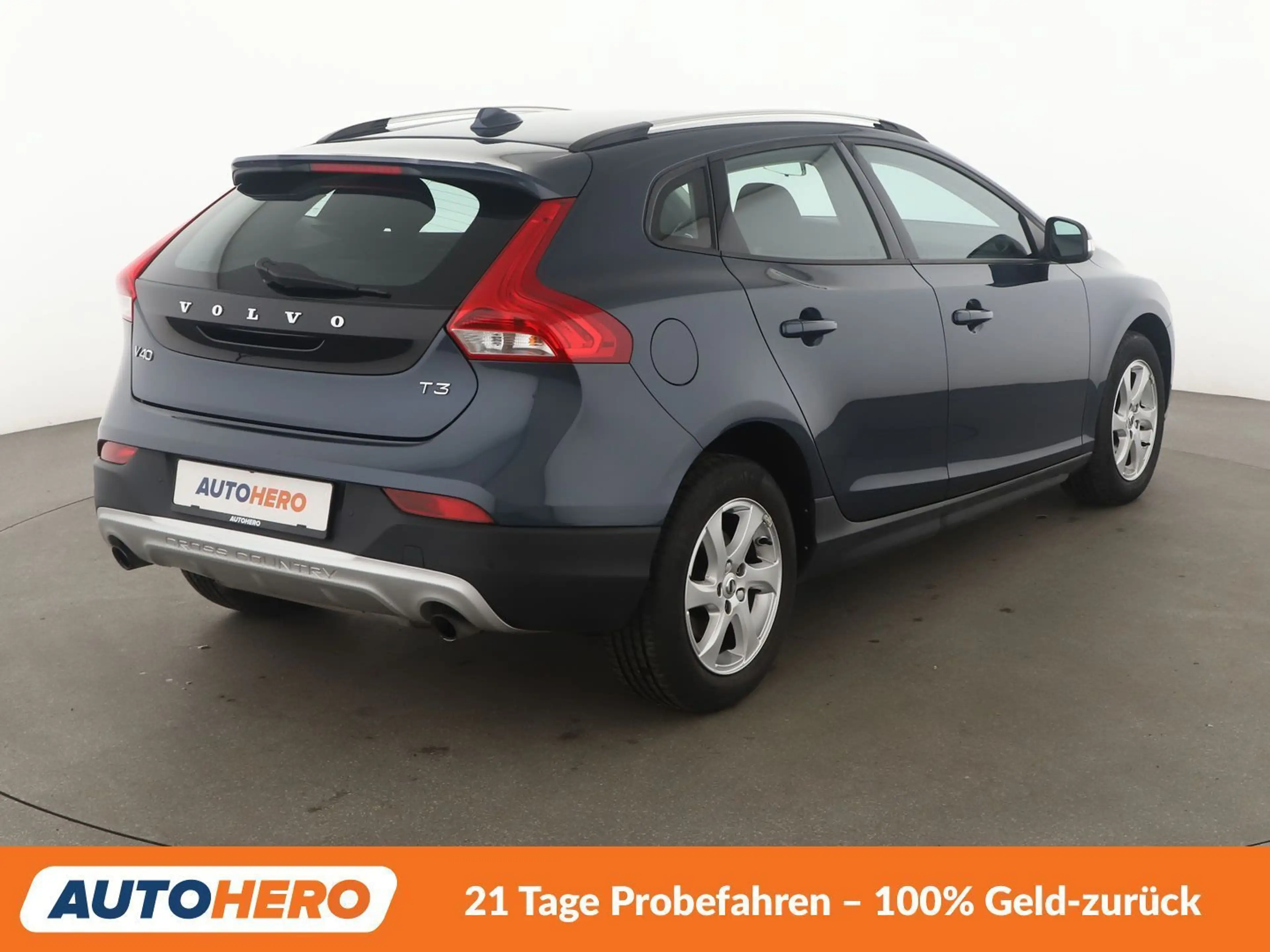 Volvo V40 Cross Country 2.0 T3*TEMPO*LIMITER*PDC — photo 6