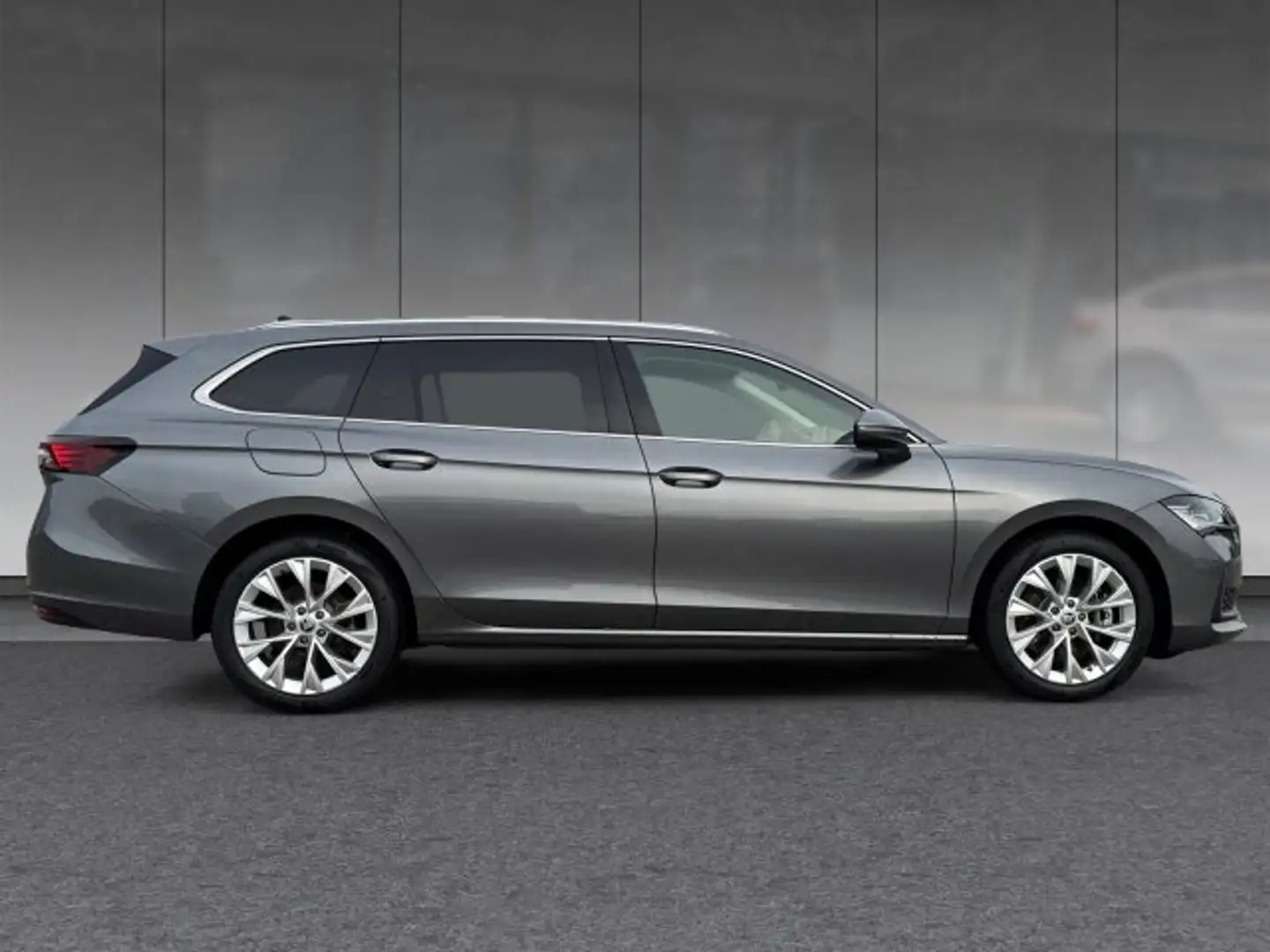 Skoda Superb SUPERB COMBI SELECTION 1.5 TSI iV DSG *HYBRID* Grijs - 2