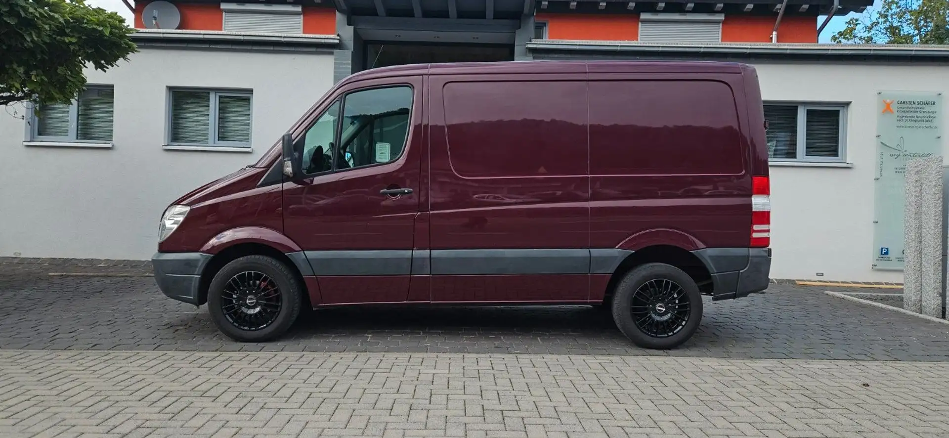 Mercedes-Benz Sprinter 219 CDI Kasten 6-Zylinder, Alu, 190PS Rot - 1