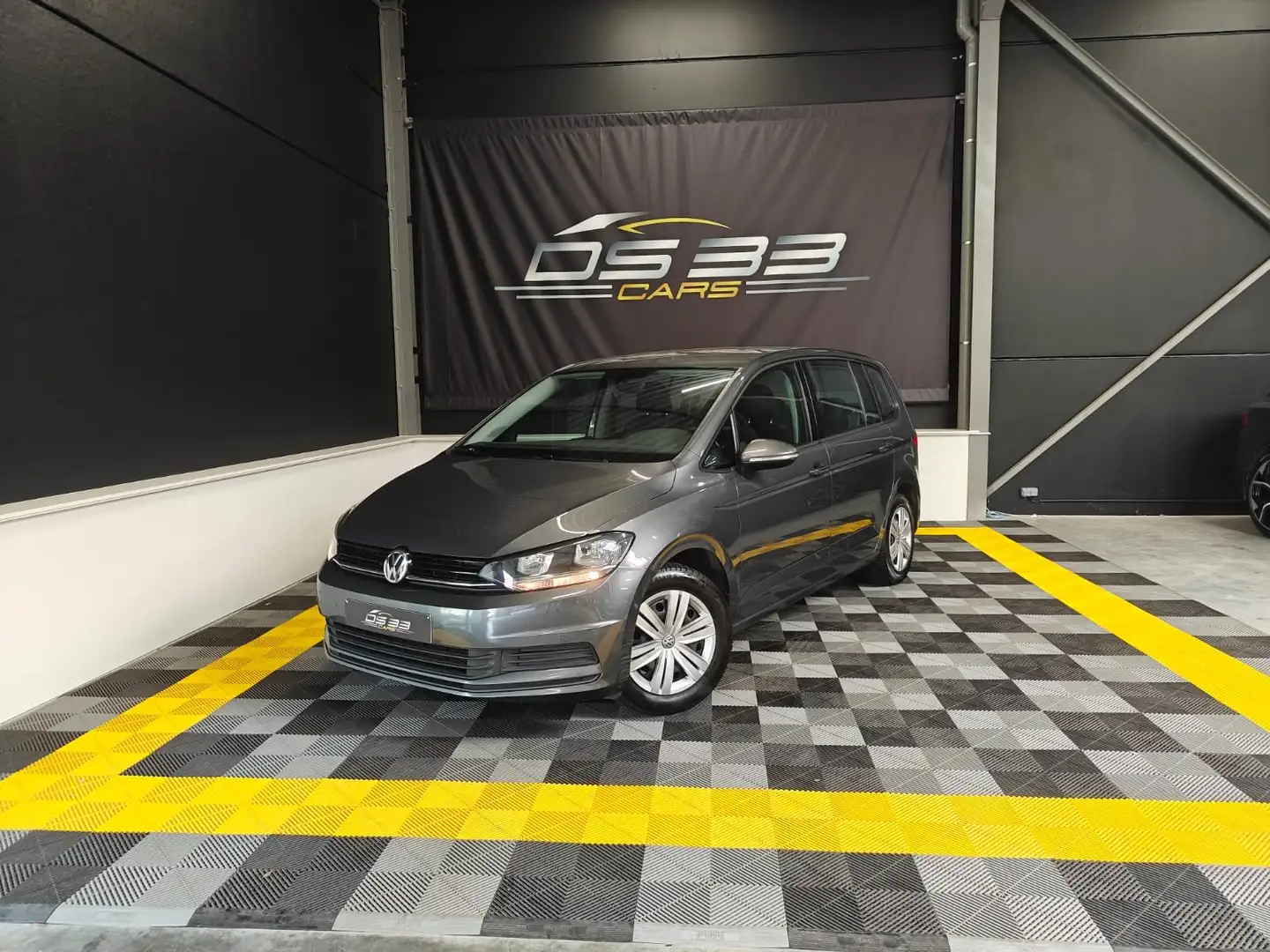 Volkswagen Touran Touran 1.5 TSI / 7 zit /AD.Cruise/Trekhaak/PDC Gris - 1