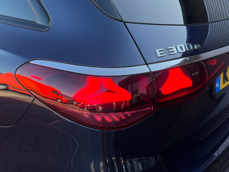 Mercedes-Benz E 300 Estate e Exclusive Line — photo 5
