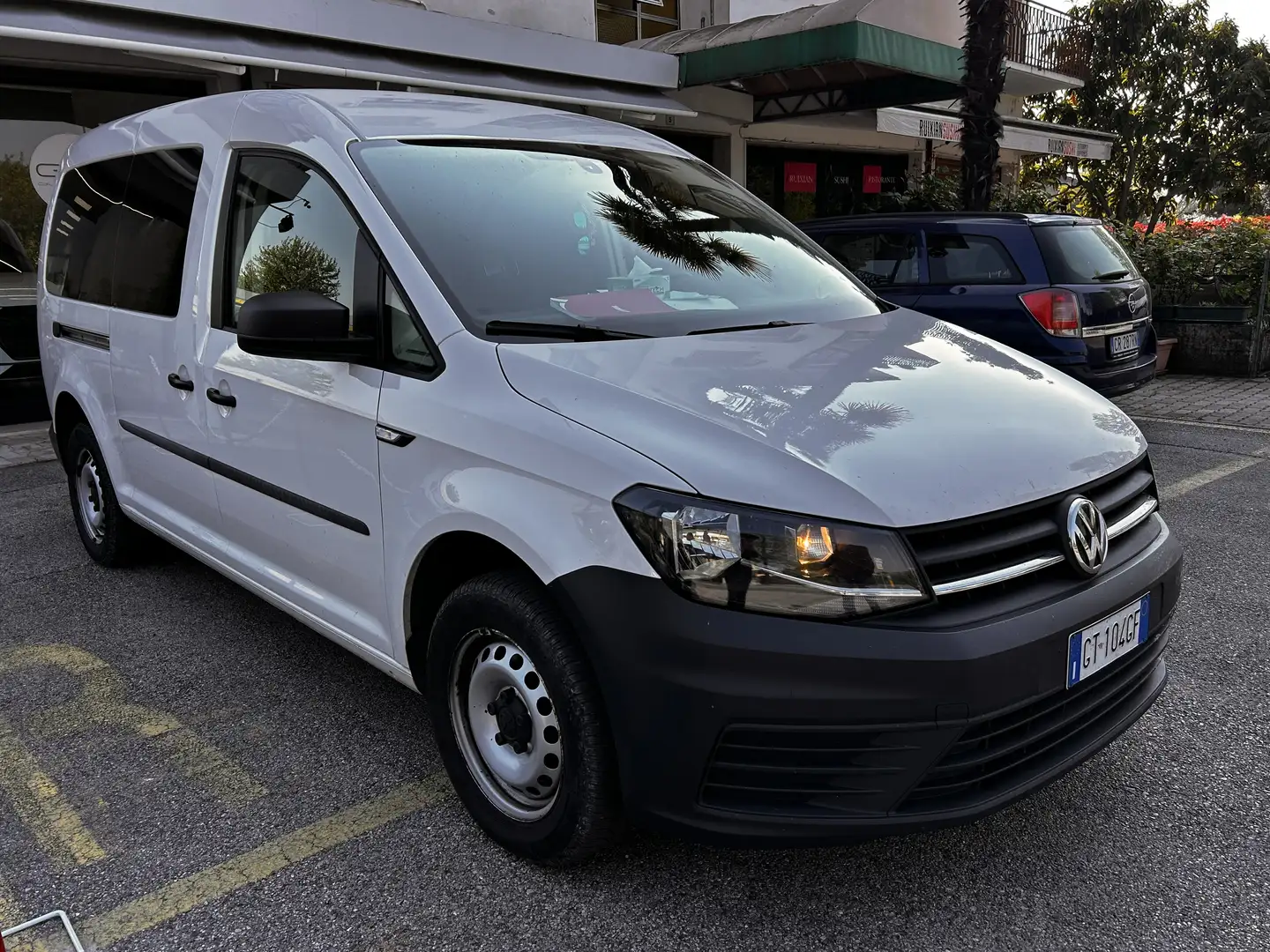 Volkswagen Caddy 2.0tdi Maxi 5 posti Blanc - 1