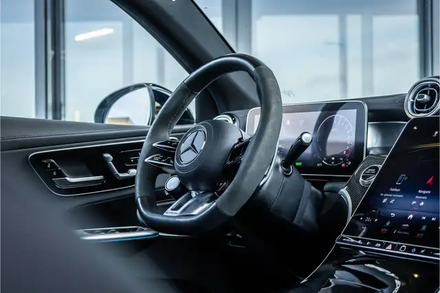 Mercedes-Benz GLC view 11