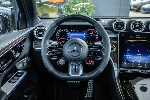 Mercedes-Benz GLC view 12