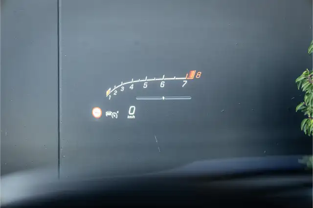 Mercedes-Benz GLC view 14