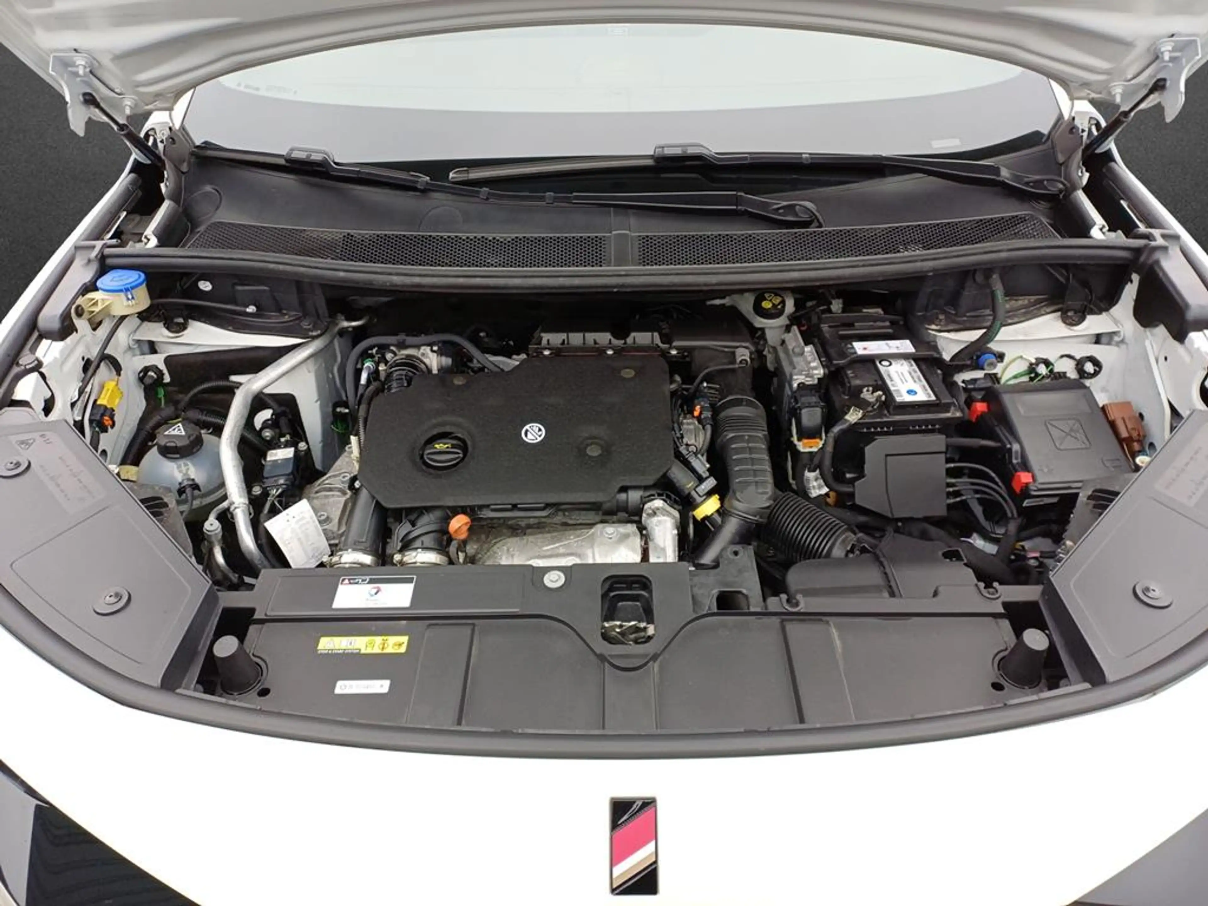 DS Automobiles DS 7 Crossback DS 7 PERFORMANCE LINE + BlueHDi 130 EAT8 — photo 5